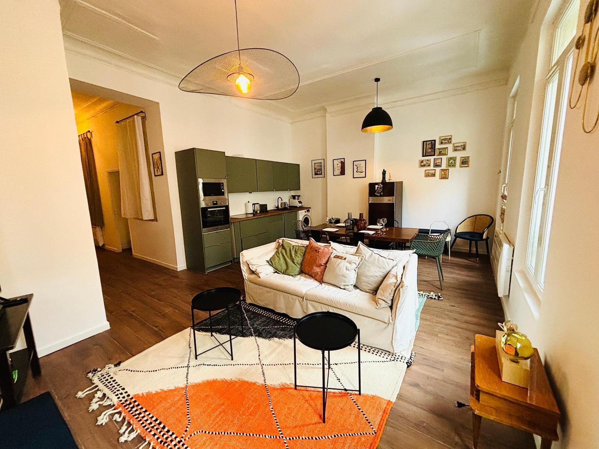 Appartement Grand T4 Au Coeur De Marseille